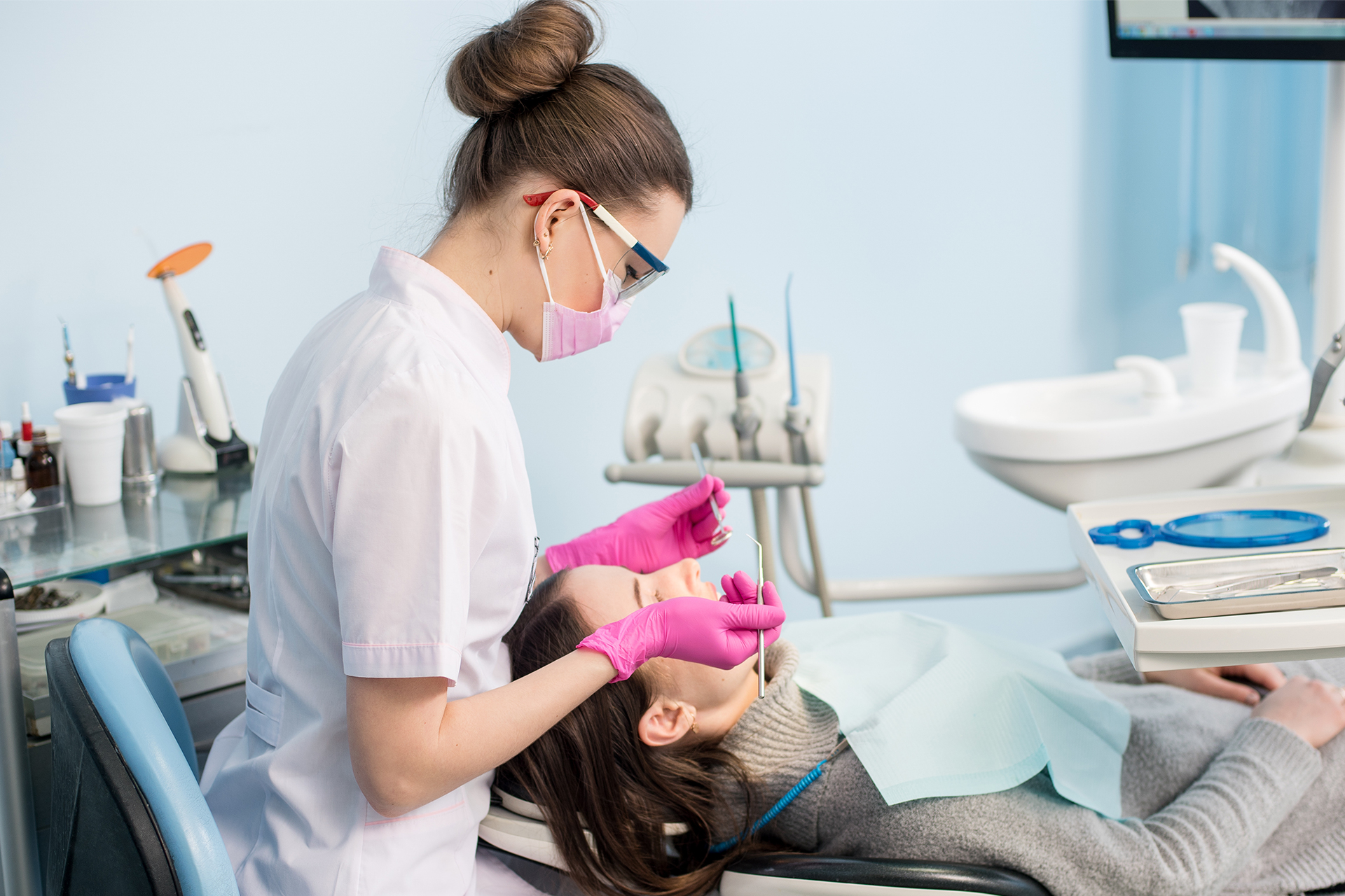 female dental hygienists